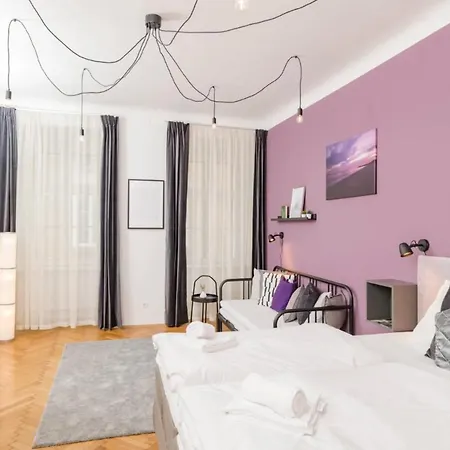Luxury 3-bedrooms Hilt Bed and Breakfast