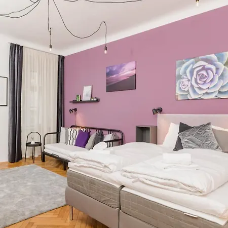 Bed and breakfast Luxury 3-bedrooms Hilt Ámsterdam