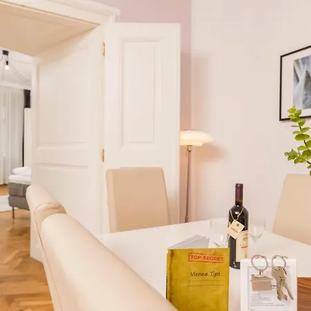 Luxury 3-bedrooms Hilt Bed and breakfast *